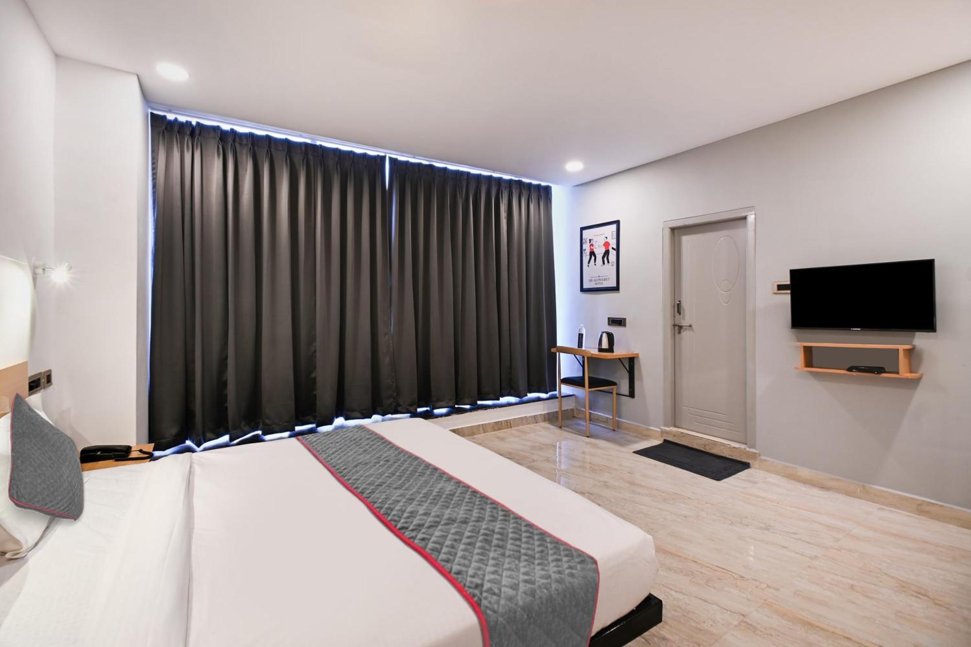 Super Townhouse De Alphabet Karmanghat Χιντεραμπάντ Εξωτερικό φωτογραφία