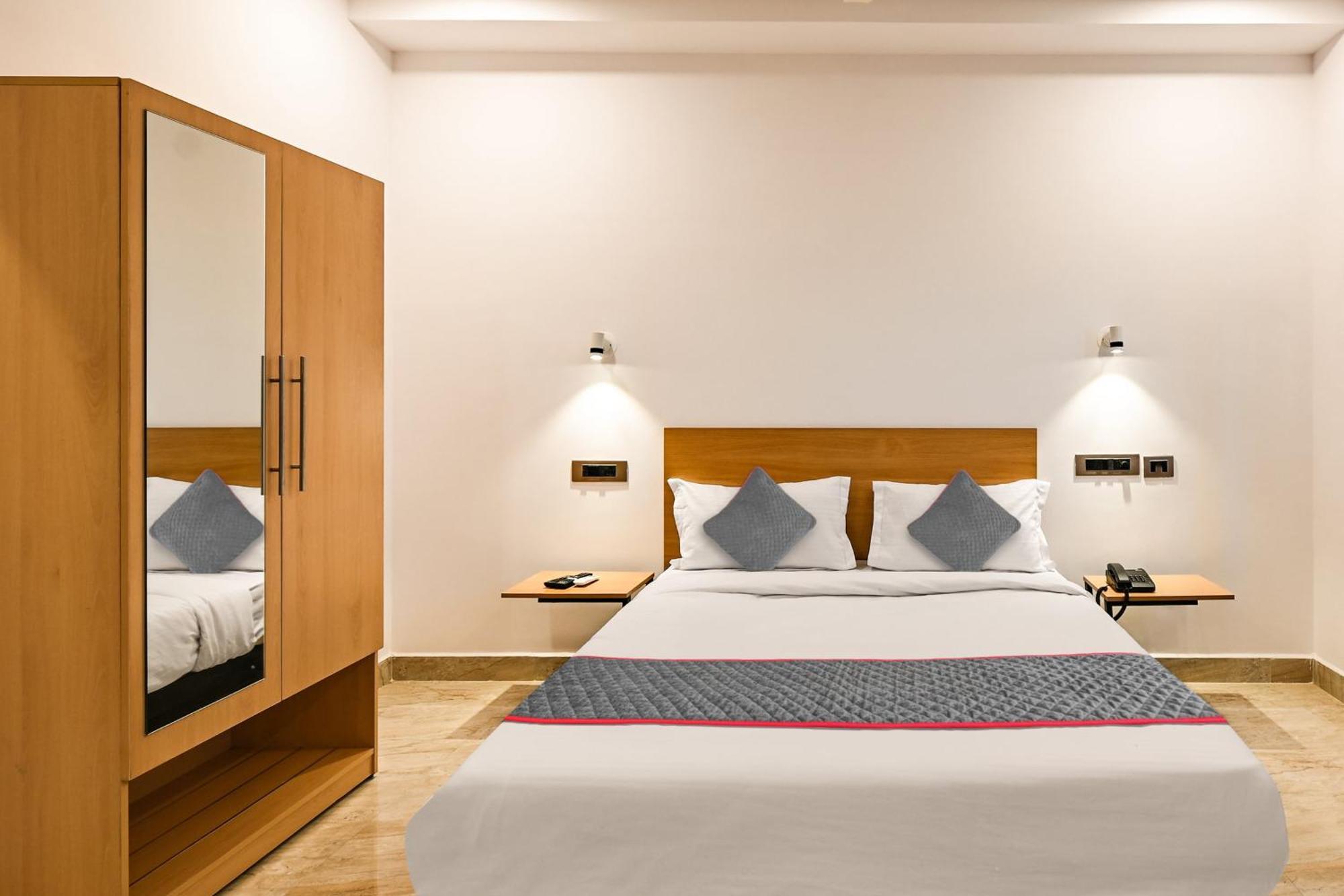 Super Townhouse De Alphabet Karmanghat Χιντεραμπάντ Εξωτερικό φωτογραφία