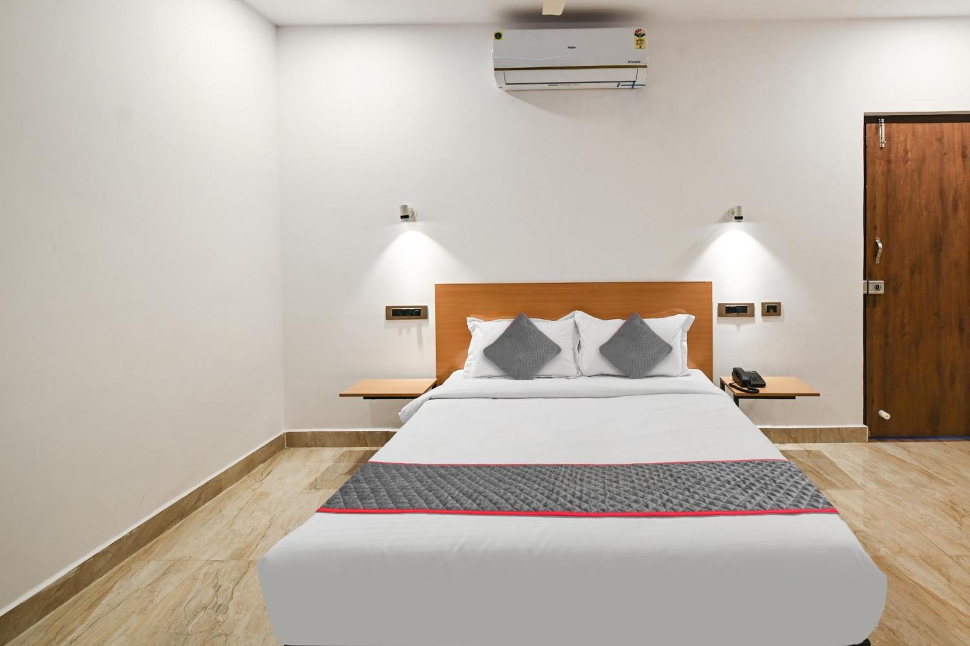 Super Townhouse De Alphabet Karmanghat Χιντεραμπάντ Εξωτερικό φωτογραφία