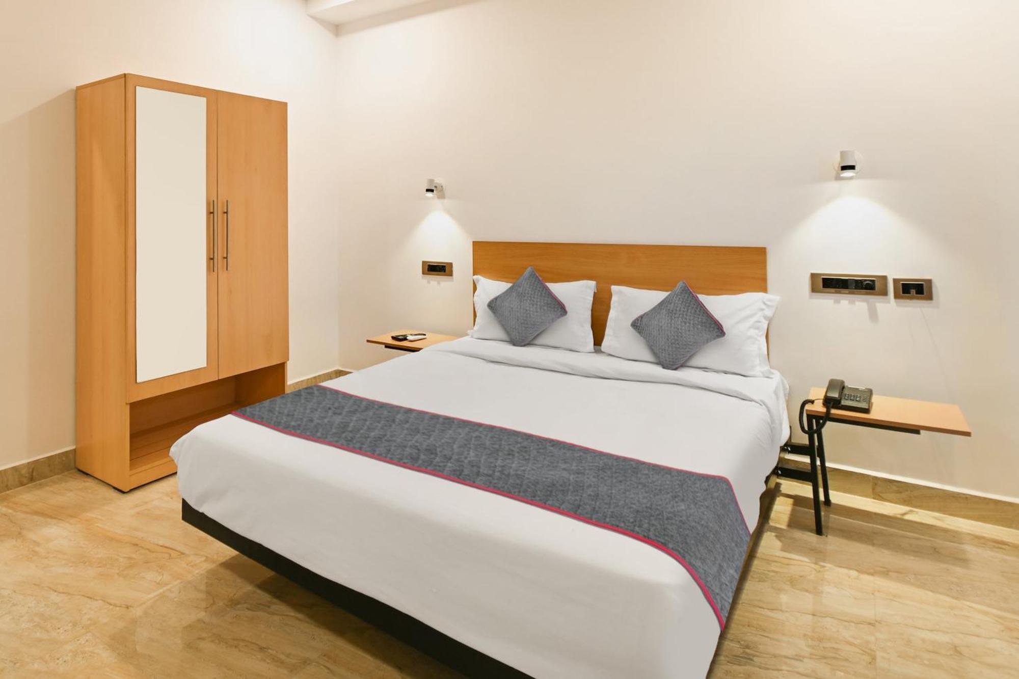 Super Townhouse De Alphabet Karmanghat Χιντεραμπάντ Εξωτερικό φωτογραφία
